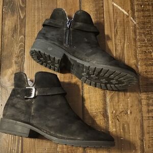 Justice Black Winter Boots with White Lining